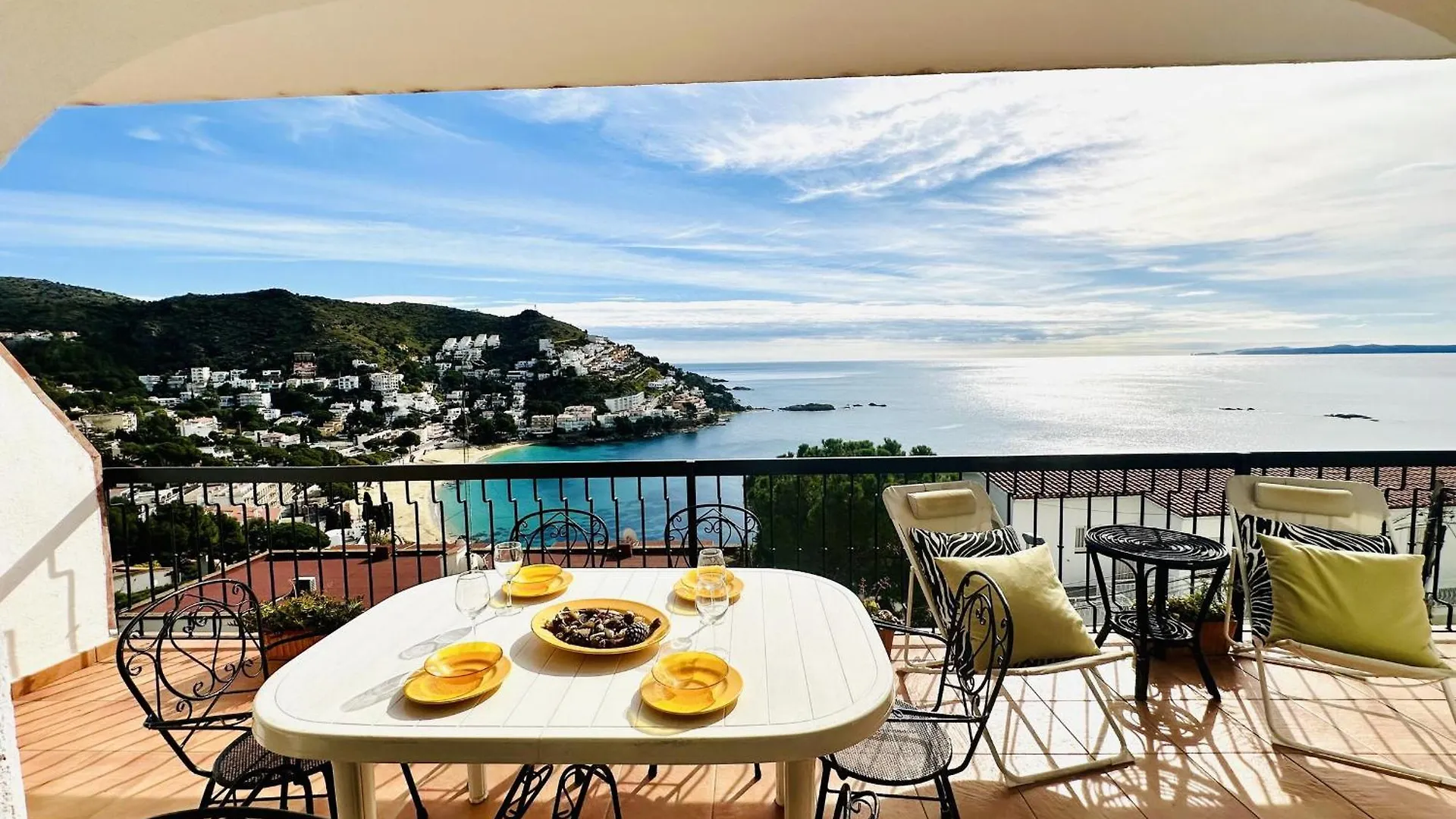 Apartment 3176 Jeroni Pau 39 2º Izq., Fantastico Apartamento Con Vistas Inmejorables Al Mar, Cerca Del Camino De Ronda. - Es-258-11 Roses Spain